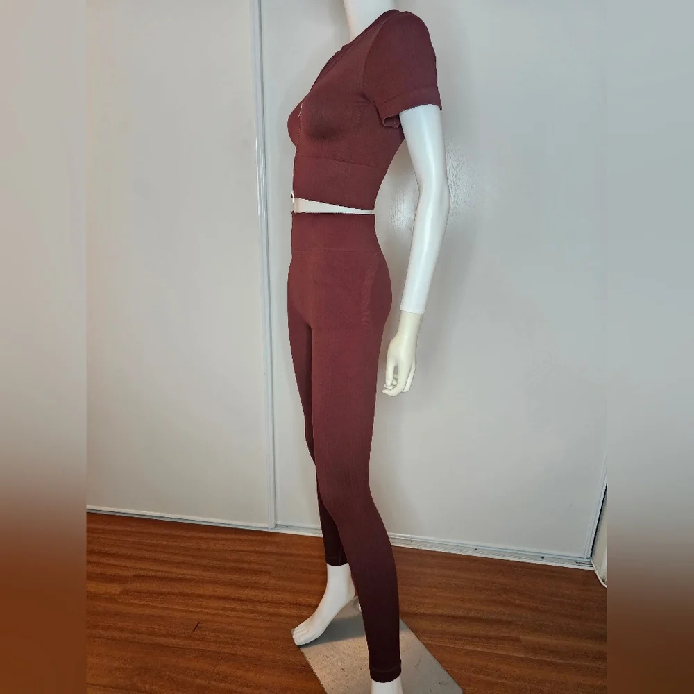 Women's Chocolate Brown Ribbed Two-Piece Workout Set Size S - Picture 4 of 5